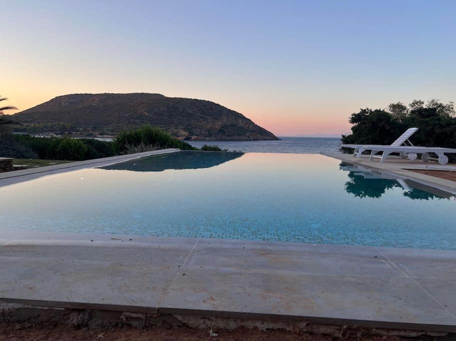 Summer Villa In Pórto Ráfti Exteriér fotografie